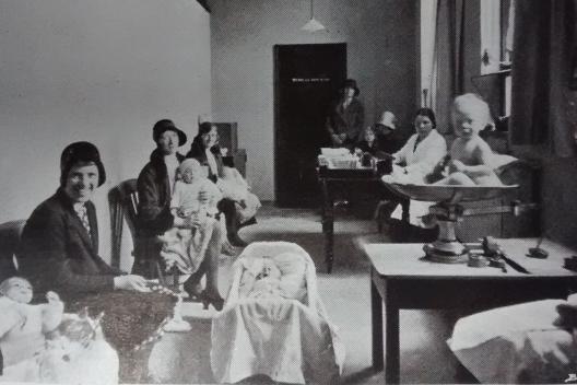 Historic photo of babies