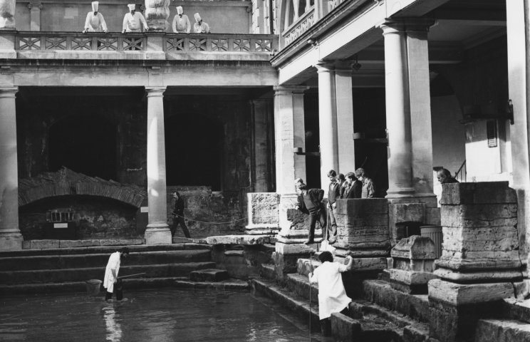 Wessex Water - Removal of Grass Carp from the Great Bath at the Roman Baths